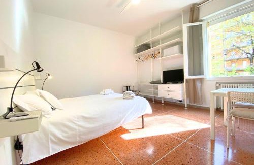 Savena Apartment | 2 Rooms - Parking - Toniolo