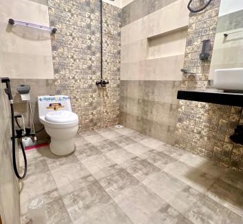 Gulshan-E-Jamal Apartment | 2 rooms with lounge appartment