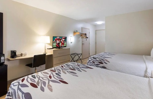Pittsburg House | 2 Spaces & Pet-friendly w/ Free Parking! Near London Wellness Park!