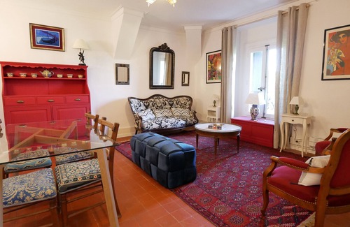 Sommieres Apartment | 2-star apartment in writer's house