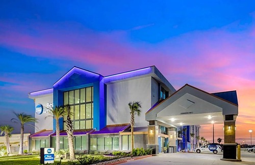 Central City Hotel | 2-Star Hotel ∙ Best Western Corpus Christi Airport Hotel