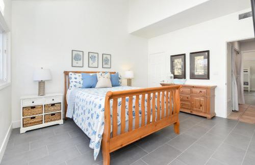 Santa Ana Heights House | 2 Story Oceanfront Patio and Ocean Views on 59th St