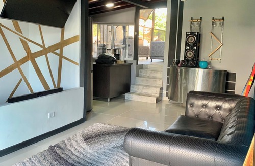 La Florida Apartment | #2 Suite Icon @ Lleras Park 201