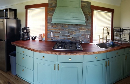 Howey-in-the-Hills House | 2 Tiny Homes on 6 acres with our horse. Rolling hills, pond, sunsets, fire pit.