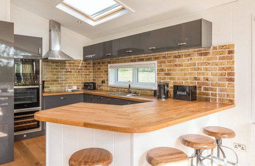 Looe Cottage | 2 TREE TOPS, family friendly, luxury holiday cottage in Lanreath