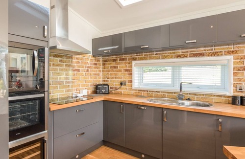 Looe Cottage | 2 TREE TOPS, family friendly, luxury holiday cottage in Lanreath