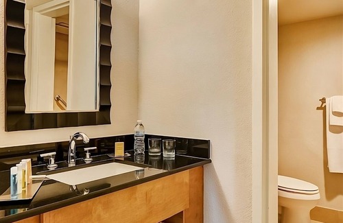 Berkeley Hotel | 2 Units | Bay Area Hotel Stay with Pool & Free Parking