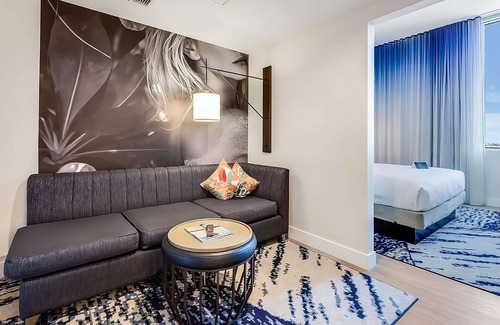 Ojus Hotel | 2 Units | Rooftop Pool | Pets Allowed | Near Aventura Mall & Beach