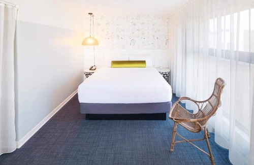 Venice Hotel | 2 Venice Rooms Just Steps from Beach | Rooftop | Balcony | Free Breakfast