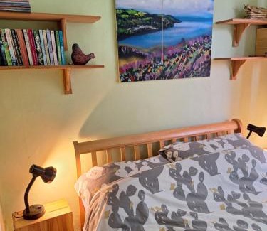 Old Cleeve Bed & Breakfast | 2 White Horse Cottages