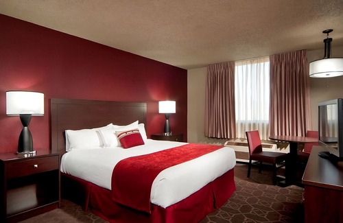 Laughlin Hotel | 2 x Santa Fe King Non Smoking Room at Edgewater Casino Resort, Free Parking