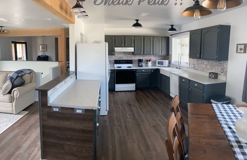 Carbon County House | 20+ Acres of Peace @ The Saratoga Hoemstead