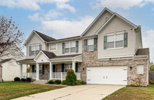 Cartersburg House | 20 Mi to Colts Games and Indy 500 Family Getaway!