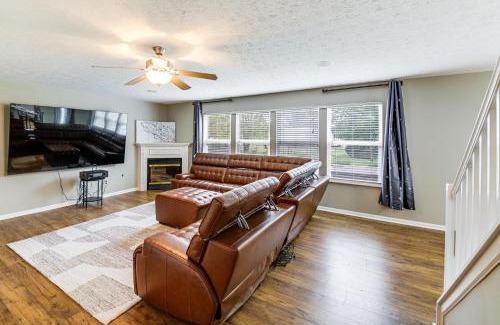 Cartersburg House | 20 Mi to Colts Games and Indy 500 Family Getaway!