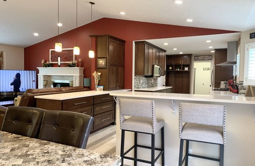 Mead House | 20% Off Winter Stays! Close to Skiing, Boarding & Sledding