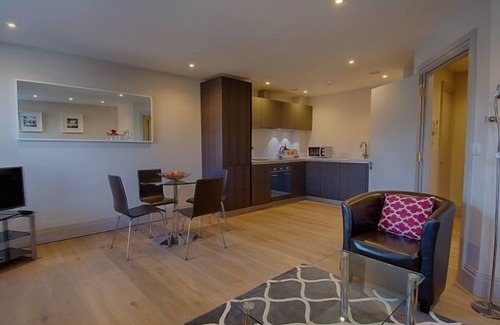 South Richmond Apartment | 20 The Quadrant - 2 bedroom apartment