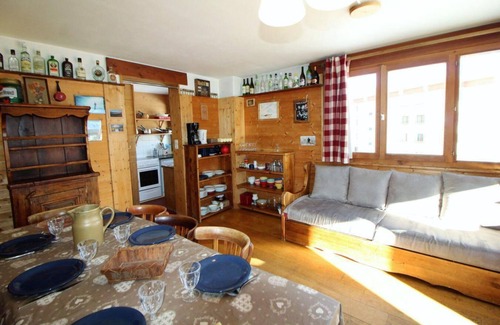 Les Almes Apartment | 200m from ski slopes, view mountain, terrace, tv, ski locker, 70m², Tignes