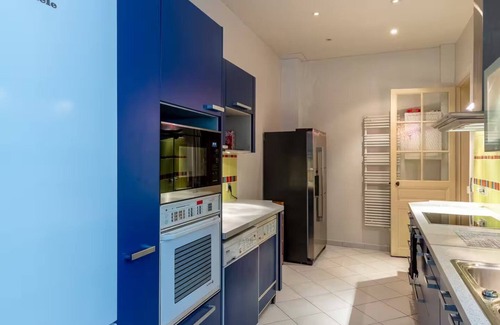 Quartier de la Plaine-de-Monceaux Apartment | 200M2 Apt Avenue Neil welcomes you in a bright space and a peaceful atmosphere