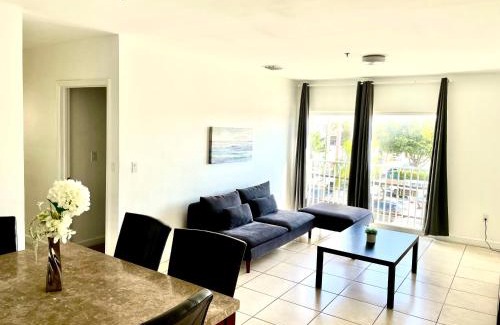 Coral Way House | 202 Private bedroom in Miami - Coral Gables