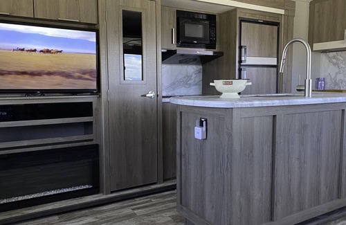 Riverton House | 2021 Grand Design 34' Trailer