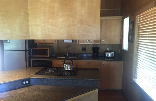 Chamberlands House | 2025-26 thirty-day ski leases! Driveway snow plow included! Dog ok! Fast WiFi!