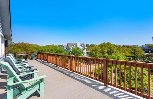 Duck House | 2058 - Blessed by the Sea Duck