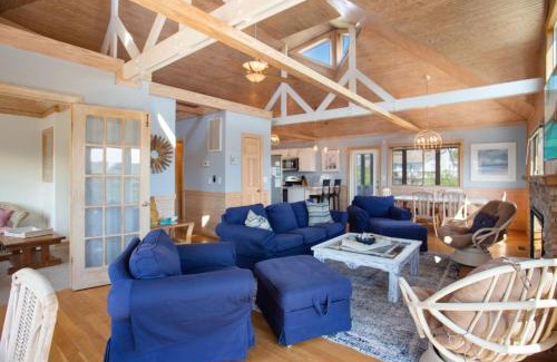 Duck House | 2058 - Blessed by the Sea Duck