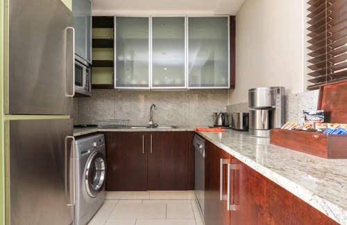 Sandown Apartment | 207 Raphael Penthouse