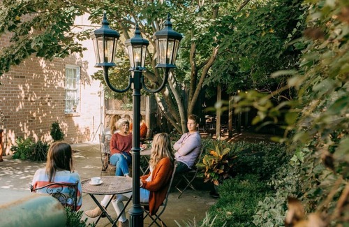 Mercersburg Bed & Breakfast | 208 - Ms. Hetty's Room - James Buchanan Hotel