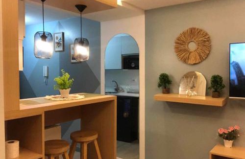 San Fernando Apartment | 20th floor Studio with 2 BEDS,Hi-Speed WIFI, NETFLIX,WIFI,YTpremium,Games,Washer,Kitchen,HIghFloor,BALCONY - RIENZI' HIRAYA AT AZURE NORTH