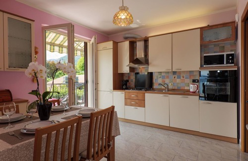 Cargiago Apartment | 2½-zimmer-wohnung mit Großem Balkon mit Seesicht und Parkplatz