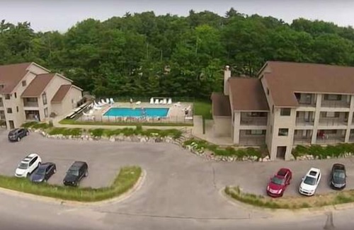 Elk Rapids Condo | #21 ELK RAPIDS BEACH CONDOMINIUM