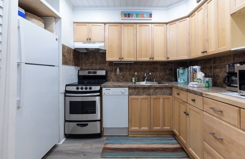 Hilton Head Villa | 21 Forest Gardens: Walk to Beach, 2 Beds, Free Bikes