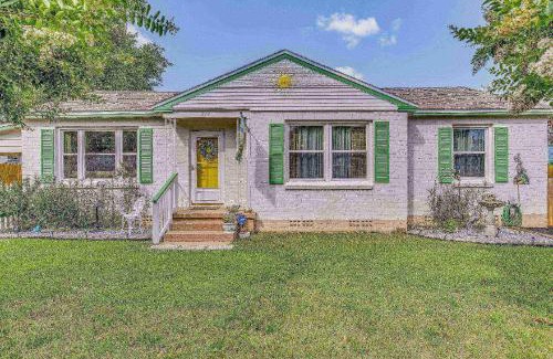 Navy Point House | 214 Payne Rd