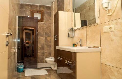 Pendik Hotel | 216 Hill Suites