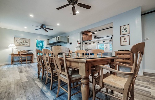 Bethel House | 22 Broad Steet - Perfect for wedding groups. Walking Distance to The Bethel Inn