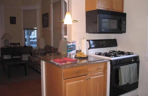 Downtown North House | 223 Downtwn! 2story townhouse 3bdrm/3bth/carpt,A/C