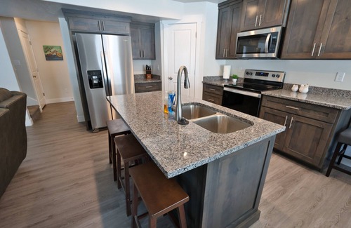 Garden City House | 225 - Bear Lake Escapes. Beautiful & brand new! Unbeatable location in Garden City