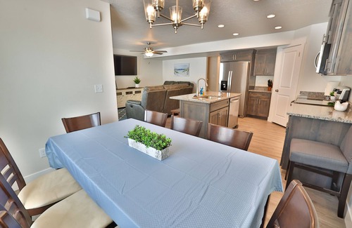 Garden City House | 225 - Bear Lake Escapes. Beautiful & brand new! Unbeatable location in Garden City
