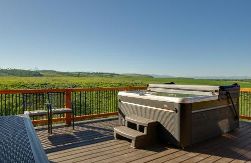 Felt House | 23 Mi to Targhee Skiing Felt Cabin with Hot Tub!