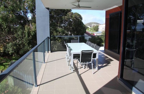 Encounter Bay House | 23 Nevin Avenue, Encounter Bay