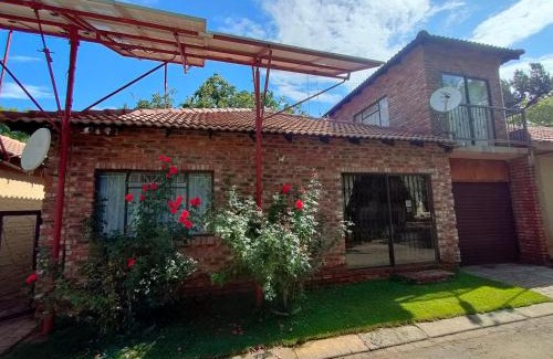 Orkney Apartment | 23 Wawiel Guesthouse