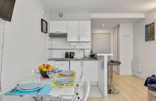 Saint-Fargeau Apartment | 232 Suite Home Shanghai Concept in Paris