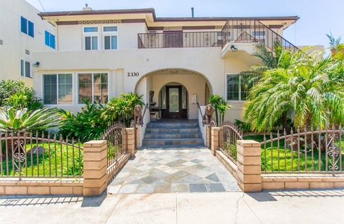 Bankers Hill House | 2330/a