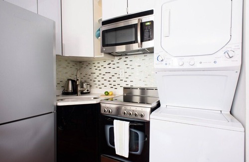 Peter Cooper Village Apartment | 24-10 Studio in Prime Gramercy WD in Unit