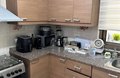 Ain Al Mraiseh Apartment | 24/7 AC/Solar Power Family Friendly Home 5 Beds!