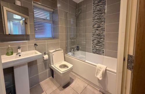 Birmingham City Centre Apartment | 24-7 Secured City Centre Apartments with Free Underground Parking and WiFi