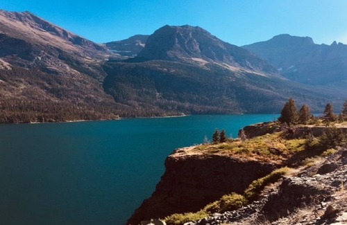 Martin City House | 24 Fully Equipped 5TH Wheel Trailer in our treed RV Park - 9 miles from GNP