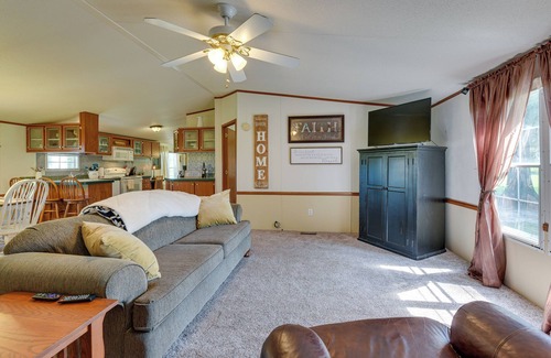 Washington County House | 24 Mi to Morrison Springs County Park: Cozy Home