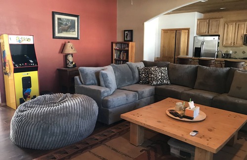 Pagosa Springs Cabin | 2400 SF FIRPLC T & G PINE/CEDAR HOT TUB MTN VIEWS GRT LOC OFFICE PACMAN